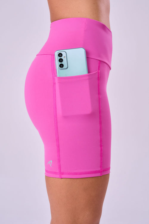SIGNATURE SAMBA 3-POCKET SHORTS 6"