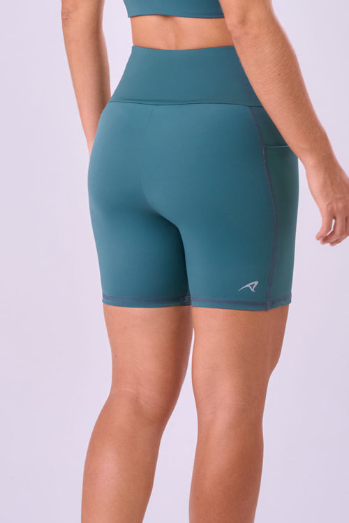 SIGNATURE SAMBA 3-POCKET SHORTS 6"