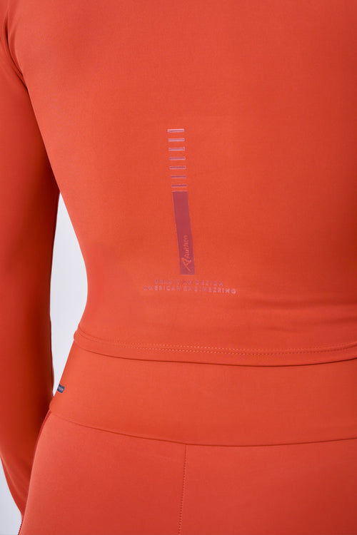 LONG SLEEVE CROPPED SIGNATURE SAMBA TEE