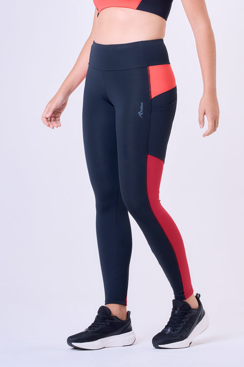 ESSENTIAL RUN FLIGHT 3-POCKET LEGGING