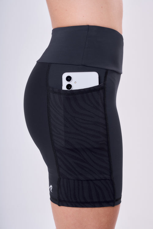 SIGNATURE SAMBA JACQUARD ZEBRA LUXE 3-POCKET 7" SHORTS