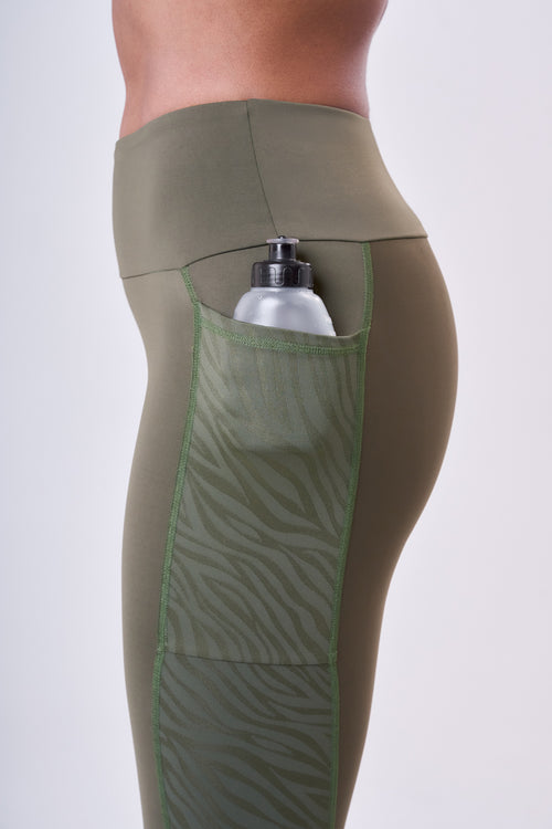 SIGNATURE SAMBA JACQUARD ZEBRA LUXE 3-POCKET LEGGING