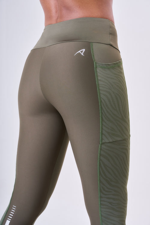SIGNATURE SAMBA JACQUARD ZEBRA LUXE 3-POCKET LEGGING