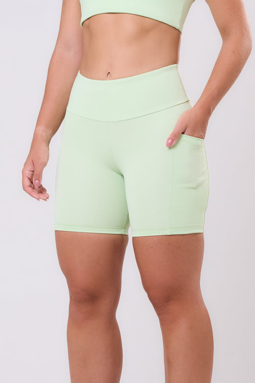 ESSENTIAL RUN STAMINA 3-POCKET 6" SHORTS