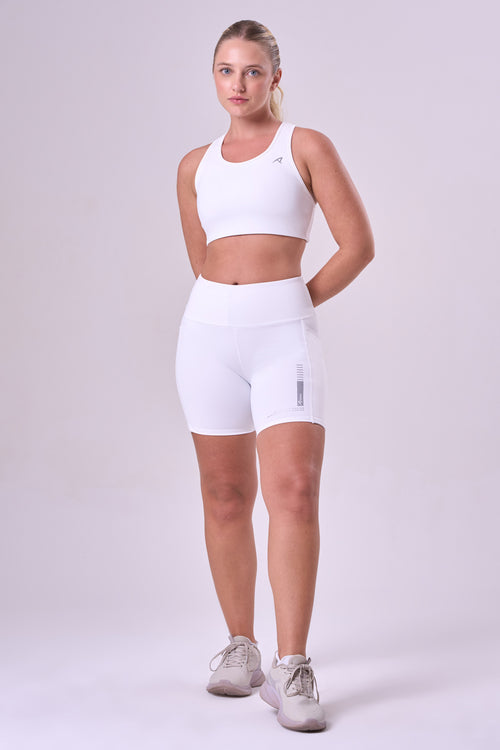 SIGNATURE SAMBA 3-POCKET SHORTS 6"
