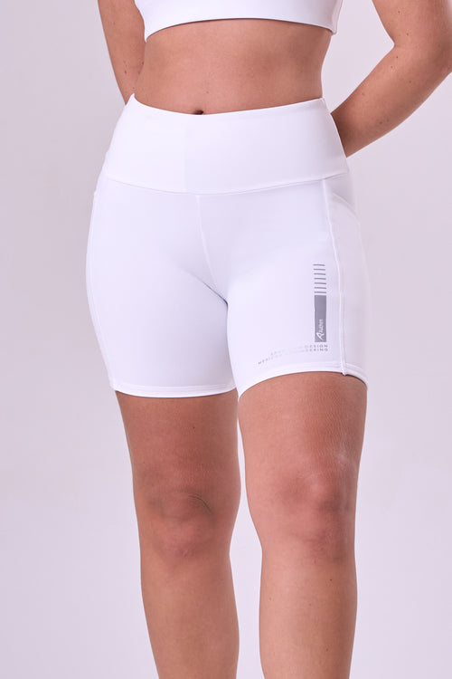 SIGNATURE SAMBA 3-POCKET SHORTS 6"