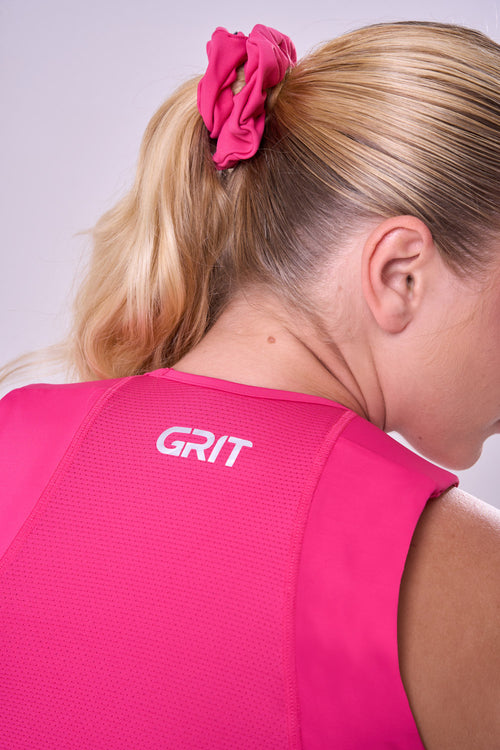 GRIT BOSSA CROP TOP WITH LARGE FRONT POCKET