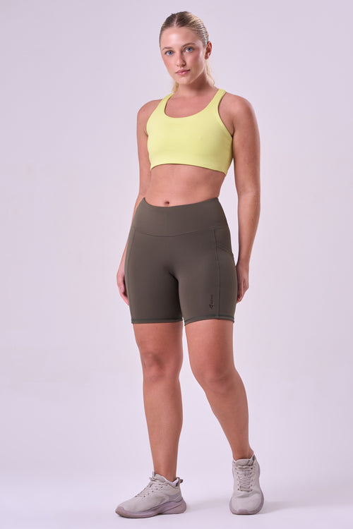 ESSENTIAL RUN STAMINA 3-POCKET 6" SHORTS