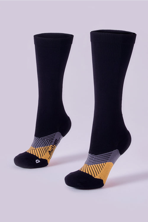 GRIT FULL-LENGTH COMPRESSION SOCKS – EMANA®